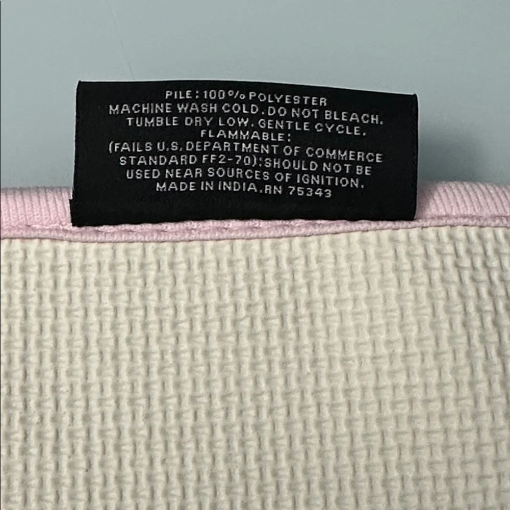 NWT Rachel Zoe Pink Bow Bath Rug